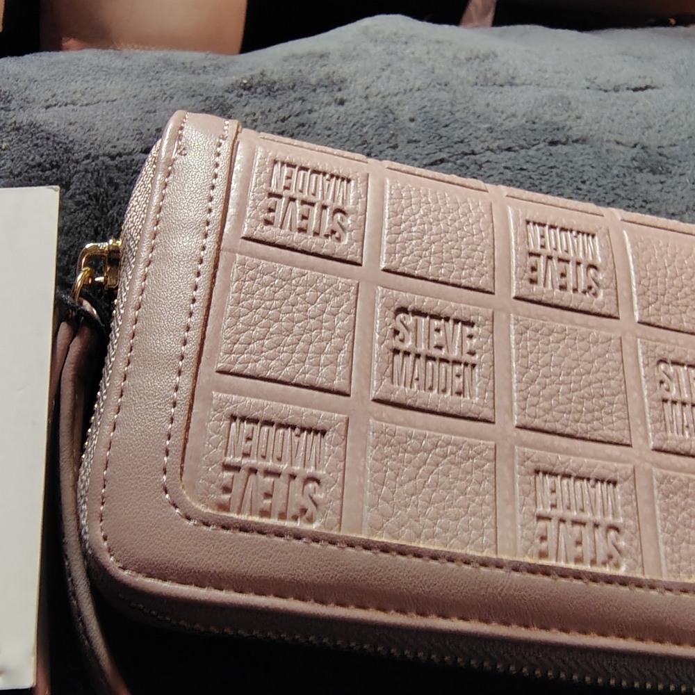 Steve Madden Tan Clutch - Picture 3 of 4
